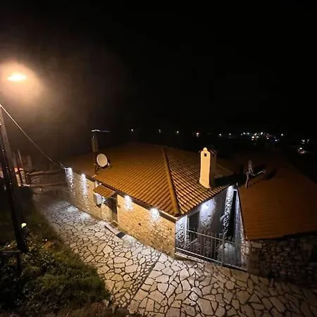 Dandy - A Family Ideal Charming In A Quaint Historic Neighborhood - 2 Fireplaces For Romantic Nights Villa Dimitsana