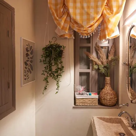 Dandy - A Family Ideal Charming In A Quaint Historic Neighborhood - 2 Fireplaces For Romantic Nights