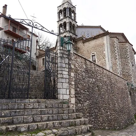 Dandy - A Family Ideal Charming In A Quaint Historic Neighborhood - 2 Fireplaces For Romantic Nights Willa Dimitsana