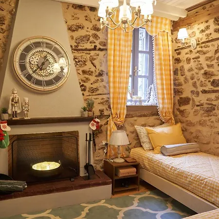 Villa Dandy Dimitsana: Charming Family With Dual Fireplaces *