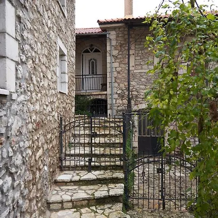 Dandy - A Family Ideal Charming In A Quaint Historic Neighborhood - 2 Fireplaces For Romantic Nights * Dimitsana