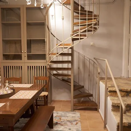 Dandy - A Family Ideal Charming In A Quaint Historic Neighborhood - 2 Fireplaces For Romantic Nights