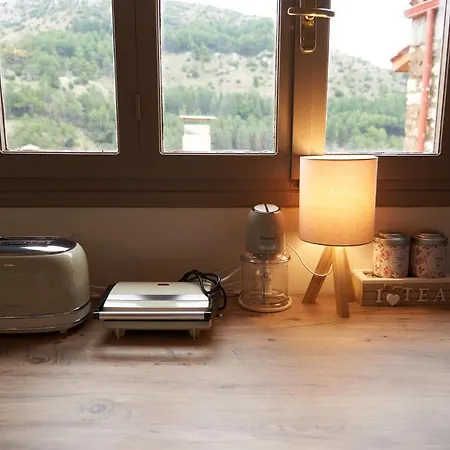 Dandy - A Family Ideal Charming In A Quaint Historic Neighborhood - 2 Fireplaces For Romantic Nights Dimitsana