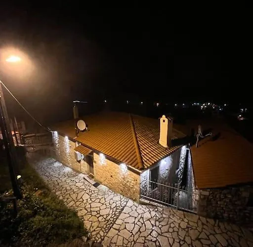 Dandy - A Family Ideal Charming In A Quaint Historic Neighborhood - 2 Fireplaces For Romantic Nights Villa Dimitsana