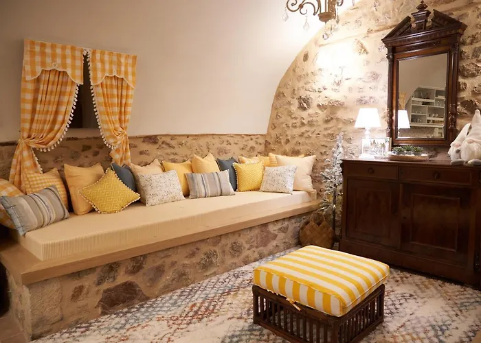 Vila Dandy - A Family Ideal Charming In A Quaint Historic Neighborhood - 2 Fireplaces For Romantic Nights *