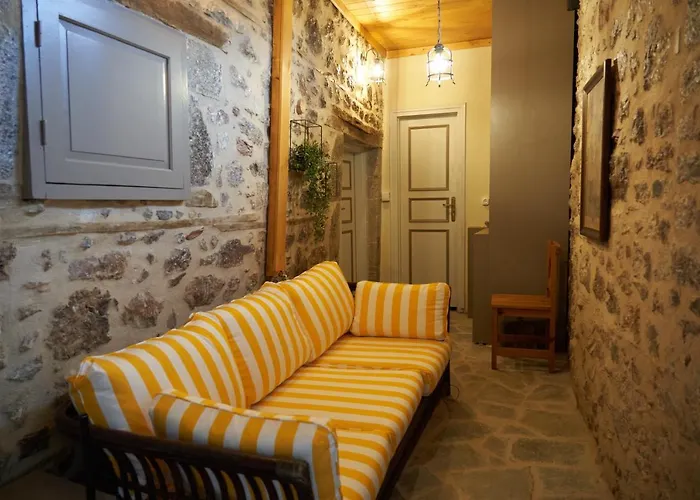 Dandy - A Family Ideal Charming In A Quaint Historic Neighborhood - 2 Fireplaces For Romantic Nights Villa Dimitsana