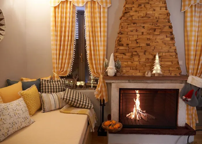 Vila Dandy - A Family Ideal Charming In A Quaint Historic Neighborhood - 2 Fireplaces For Romantic Nights Dimitsana