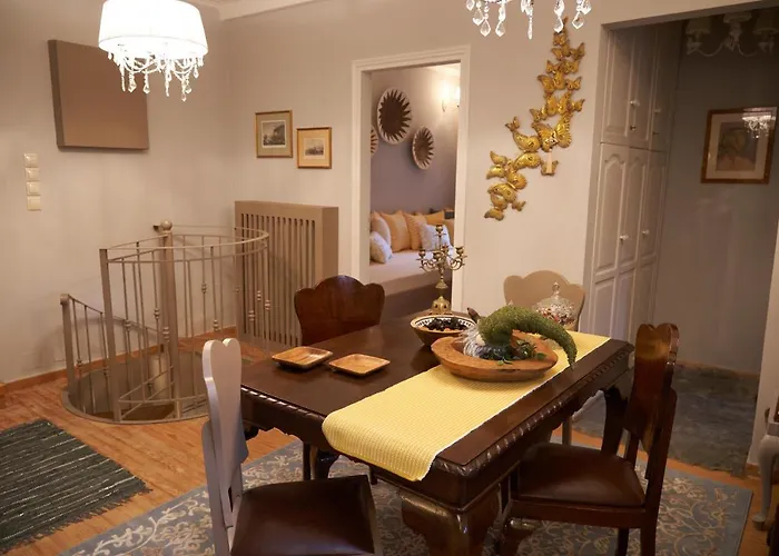 Dandy - A Family Ideal Charming In A Quaint Historic Neighborhood - 2 Fireplaces For Romantic Nights Dimitsana